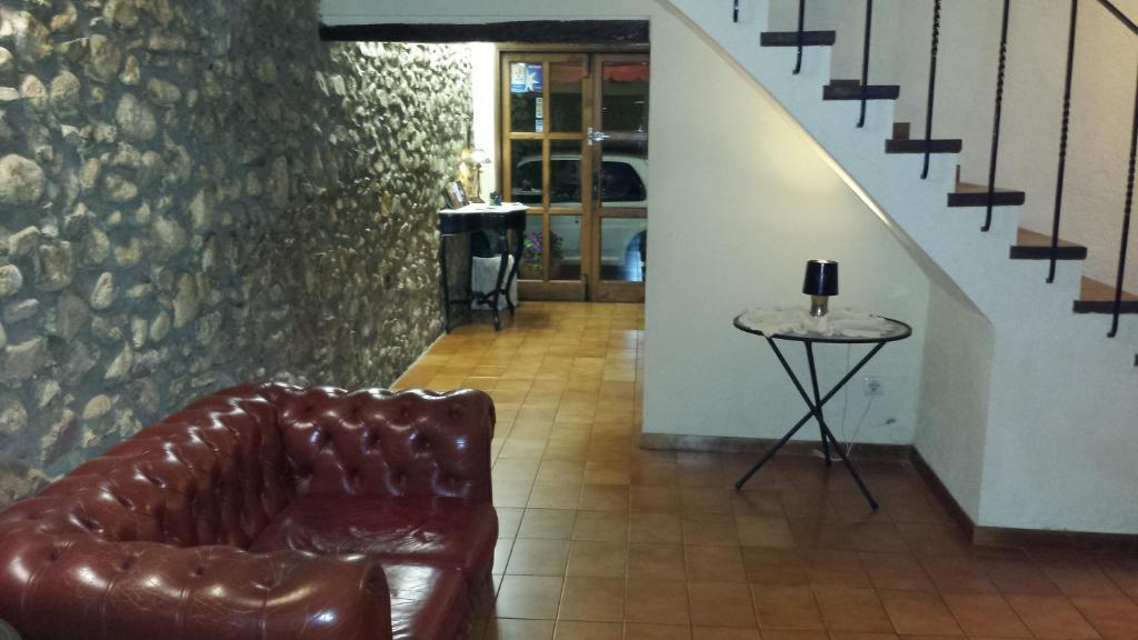 L'Argolla Hotel-Pizzeria سانتا كولوما دي فارنرس المظهر الخارجي الصورة