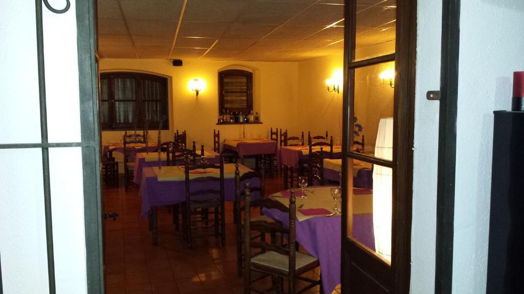 L'Argolla Hotel-Pizzeria سانتا كولوما دي فارنرس المظهر الخارجي الصورة